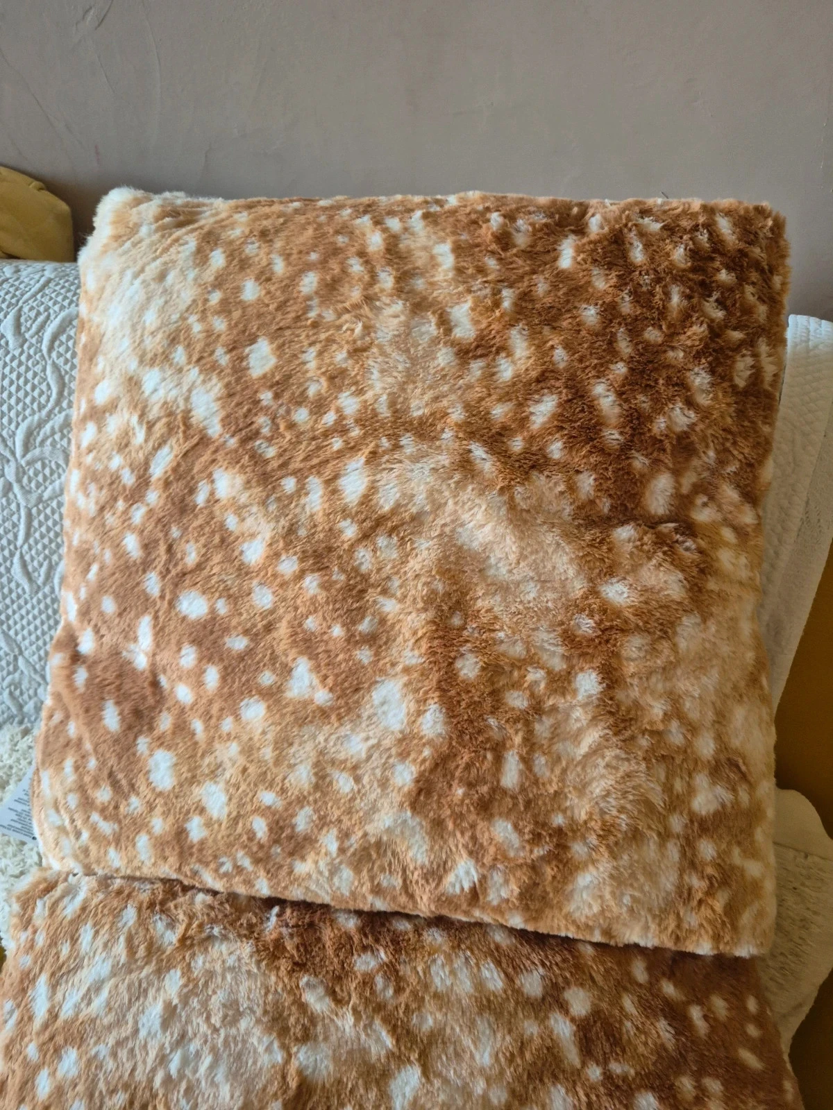 Lot of 2 Bambi cushions – photo 2
